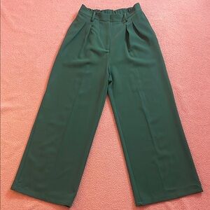 Elegant Green Wide-Leg Pants